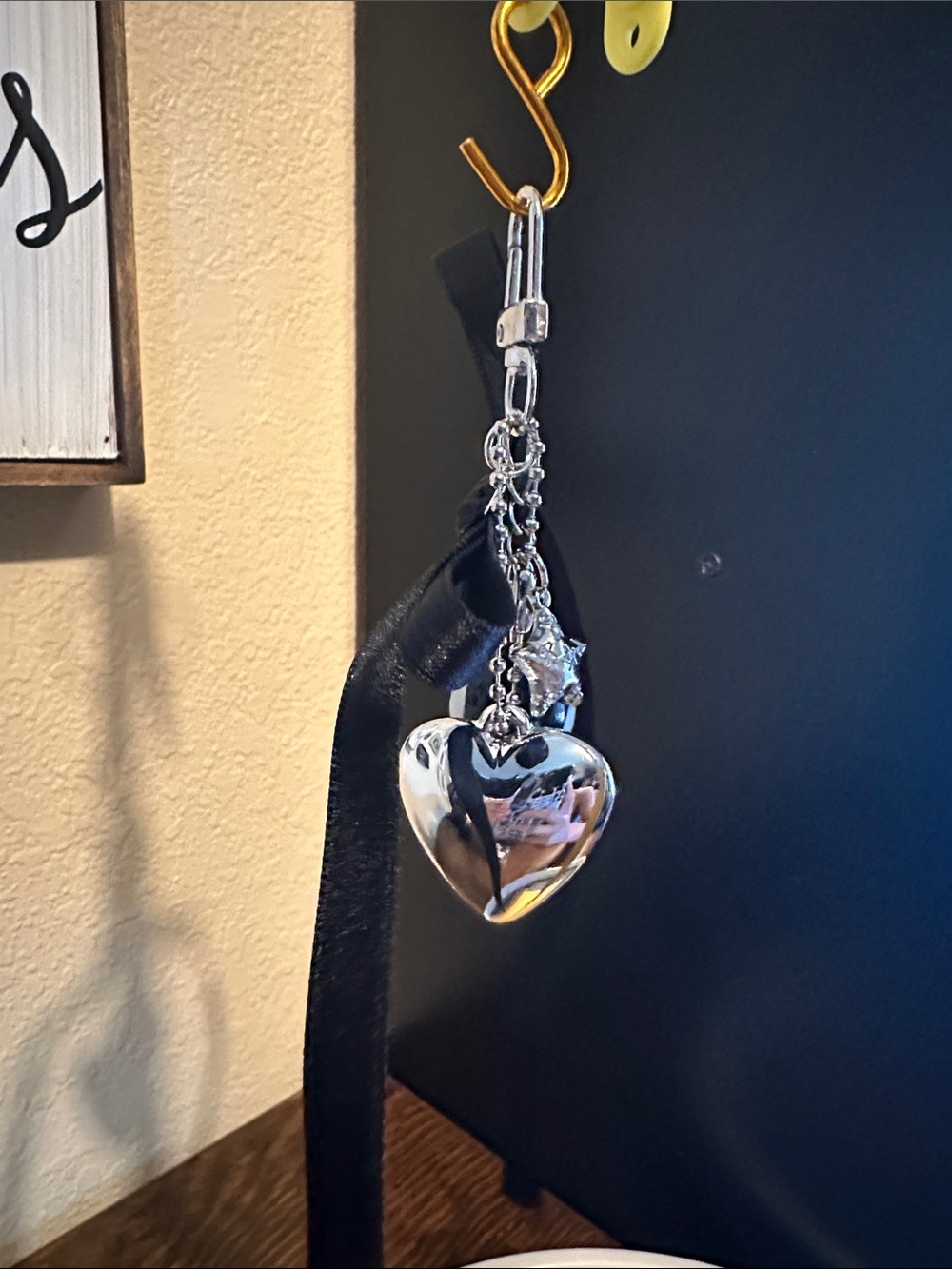8-Ball Charm Keychain with Black Ribbon - Picture 3 of 6